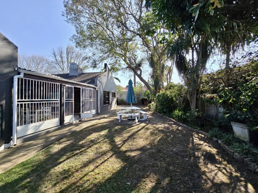 4 Bedroom Property for Sale in Loerie Park Western Cape